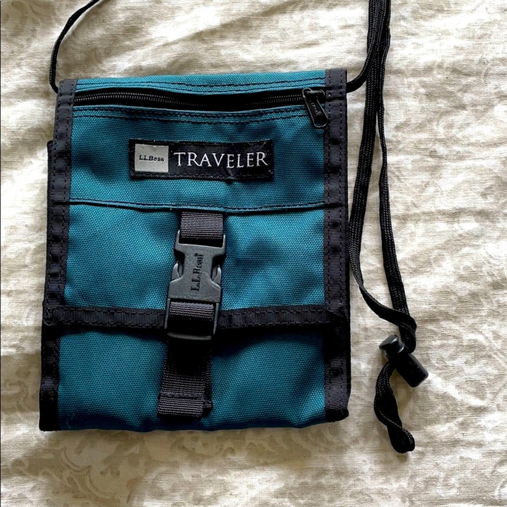 90s LL Bean cross body purse
